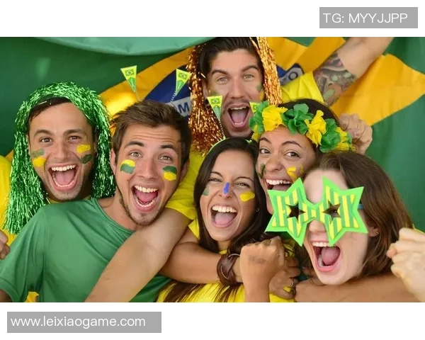 小孩与足球明星亲密互动瞬间感动无数球迷的温馨视频分享